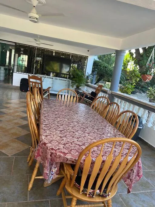 Villa Lepore/Rumba, Fogon Y Chercha Santo Domingo